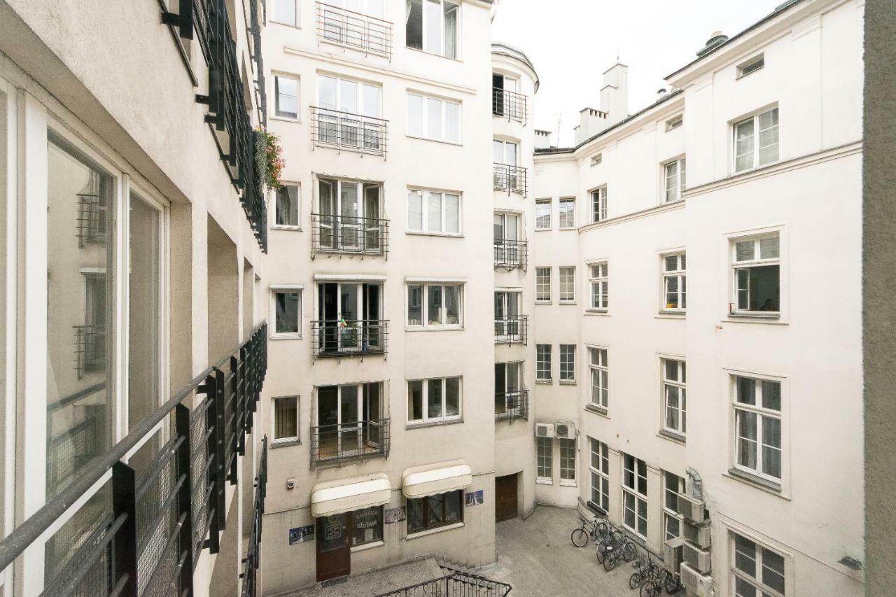 Spacious Apartment In Old Town P4You Pl 크라쿠프 외부 사진