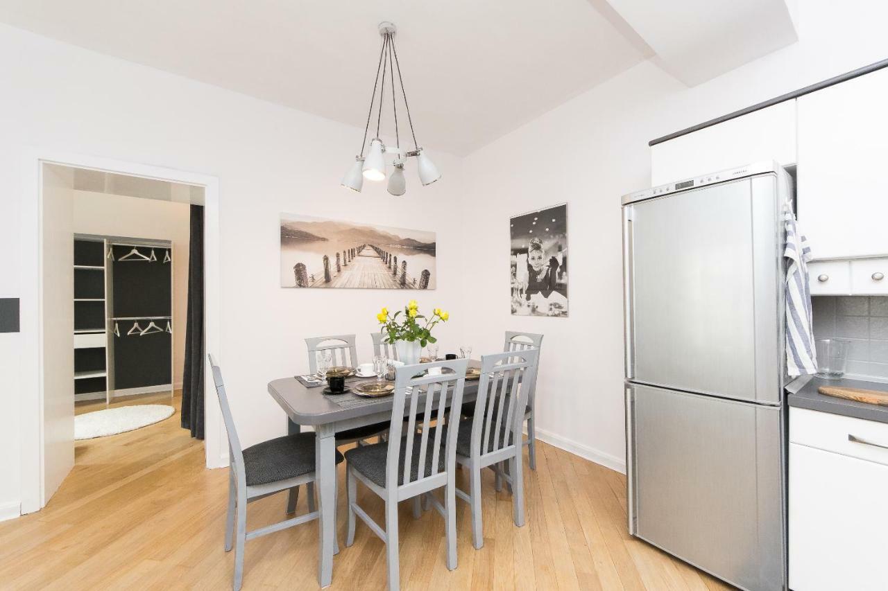 Spacious Apartment In Old Town P4You Pl 크라쿠프 외부 사진